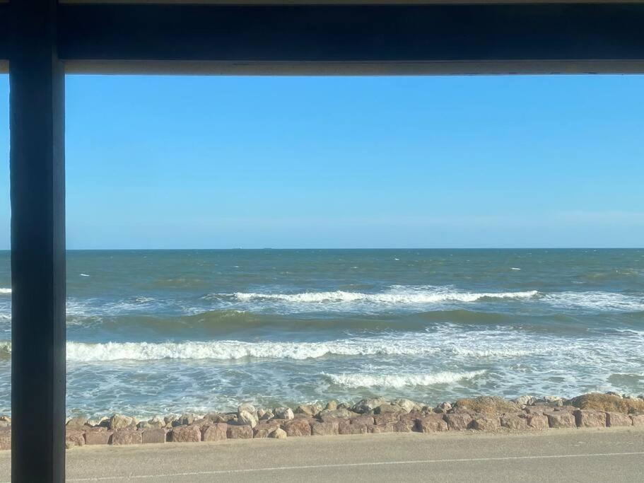 Beach House With Ocean View Surfside Beach Exterior photo