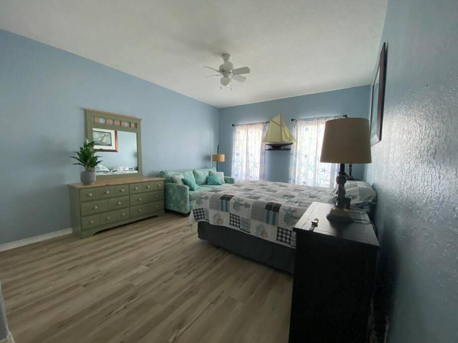 Beach House With Ocean View Surfside Beach Exterior photo